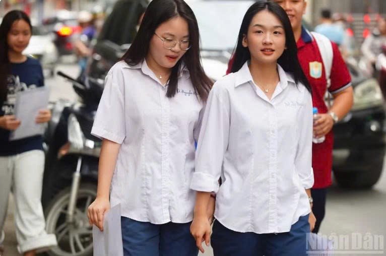 Ngữ văn thi tốt nghiệp trung học phổ thông năm 2026: Tiếp tục những nỗ lực đổi mới, đem tới thách thức và cơ hội cho thí sinh