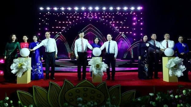 Khai mạc Lễ hội Sen Hà Nội 2026