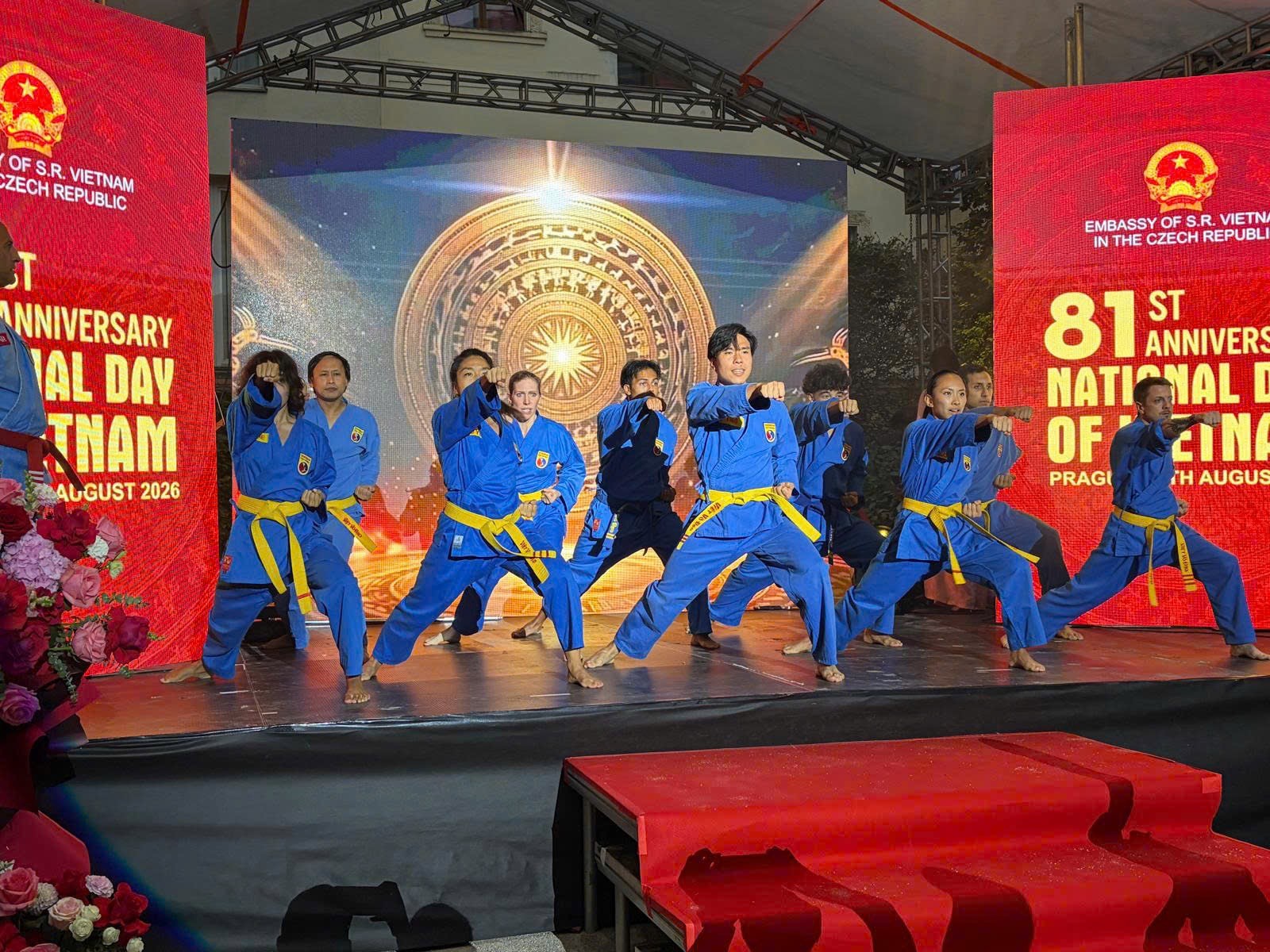 Liên đoàn Vovinam - Việt Võ Đạo Pháp biểu diễn nhân lễ Quốc khánh Việt Nam tại Cộng hòa Séc.