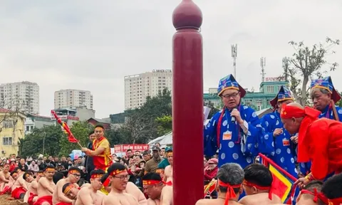 Tưng bừng lễ hội truyền thống đền Trấn Vũ