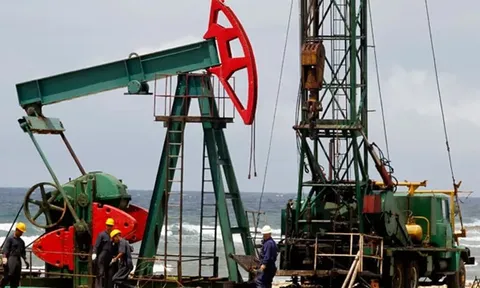 Giá xăng dầu hôm nay (16-4): Xăng dầu trong nước có thể tiếp đà giảm