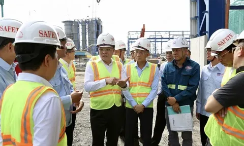 Giá dầu giảm mạnh, doanh thu của PetroVietnam vẫn cao nhất từ đầu năm
