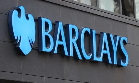 Nguy cơ mất việc đe dọa hàng nghìn nhân viên của Barclays