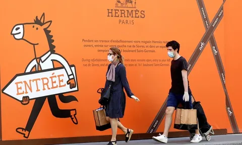 Hãng thời trang Hermes hốt bạc nhờ nhu cầu hàng xa xỉ cao cấp tăng mạnh